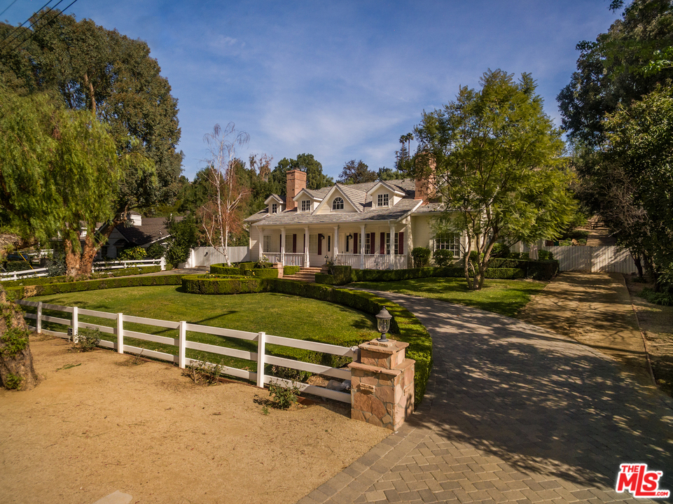 5474 Round Meadow Road Hidden Hills, CA 91302 - Photo 30 of 30 Gallery Image 30