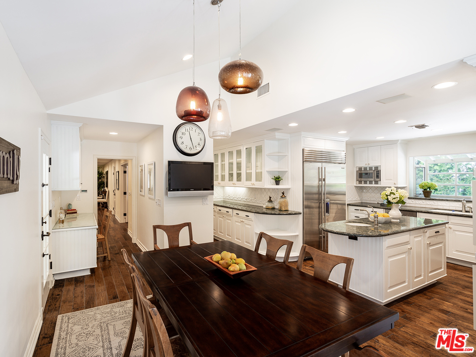 5474 Round Meadow Road Hidden Hills, CA 91302 - Photo 8 of 30 Gallery Image 8