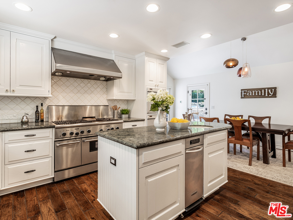 5474 Round Meadow Road Hidden Hills, CA 91302 - Photo 10 of 30 Gallery Image 10