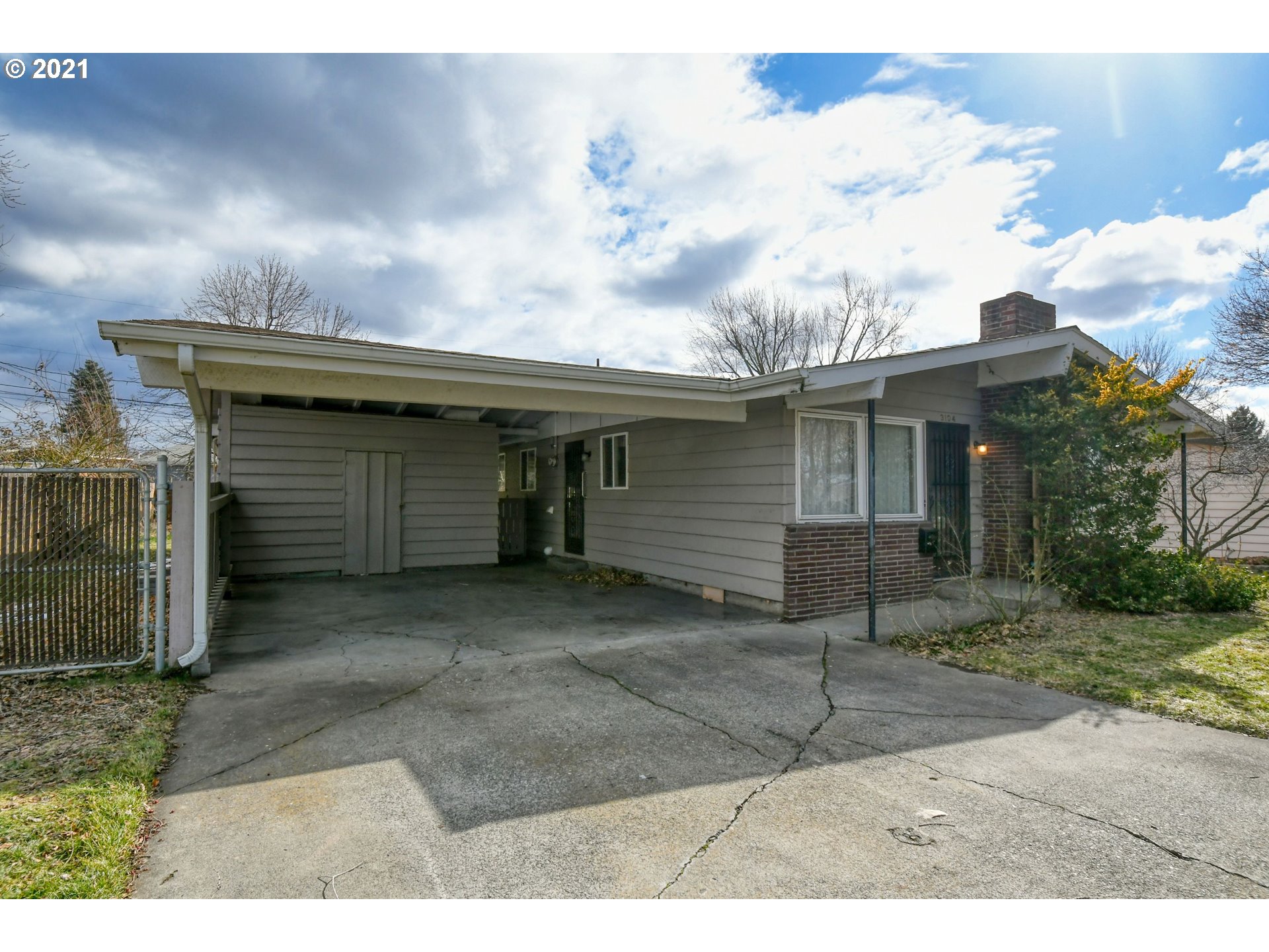 3104 Southwest Marshall Avenue Pendleton, OR 97801 - Photo 2 of 32 Gallery Image 2