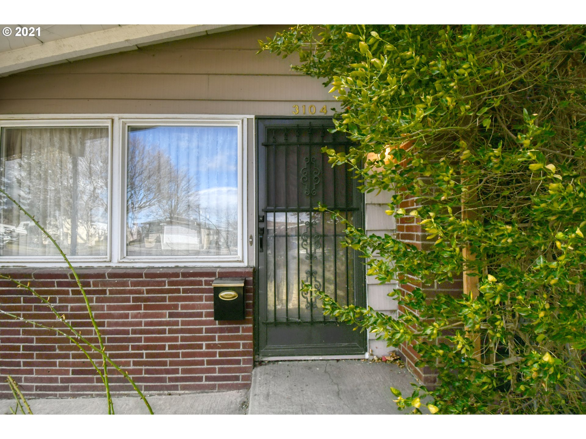 3104 Southwest Marshall Avenue Pendleton, OR 97801 - Photo 4 of 32 Gallery Image 4