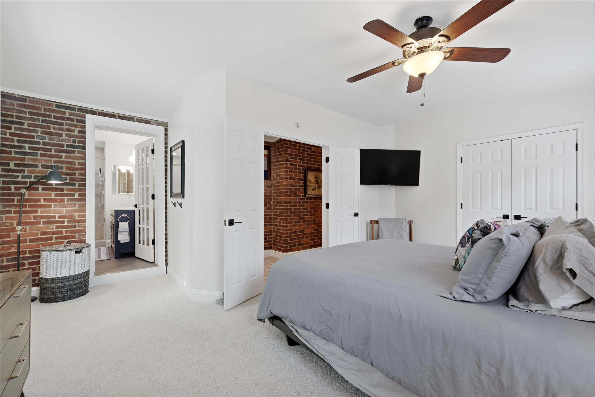 3312 Holloman Road Falls Church, VA 22042 - Photo 21 of 68 Main floor primary ensuite w double door closure