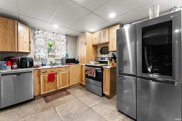 $325,000 | 1330 Orchid Street Southeast, De Motte, IN 46310