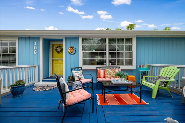 a outdoor view with sitting space