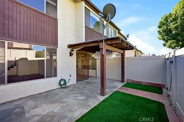 $325,000 | 2174 Aspenwood Court, San Bernardino, CA 92404