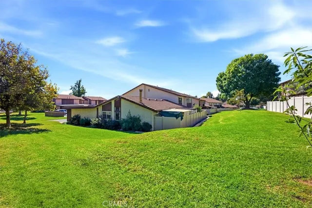 $325,000 | 2174 Aspenwood Court, San Bernardino, CA 92404