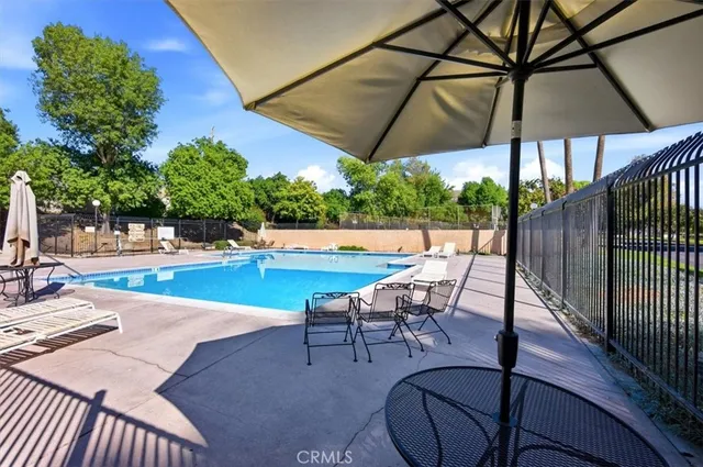 $325,000 | 2174 Aspenwood Court, San Bernardino, CA 92404