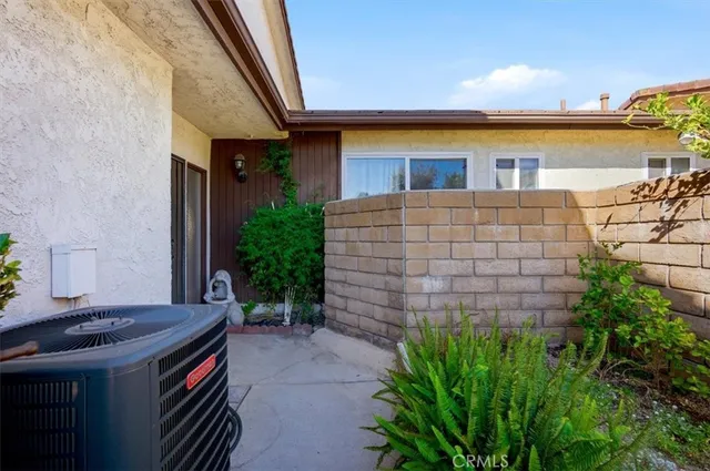 $325,000 | 2174 Aspenwood Court, San Bernardino, CA 92404