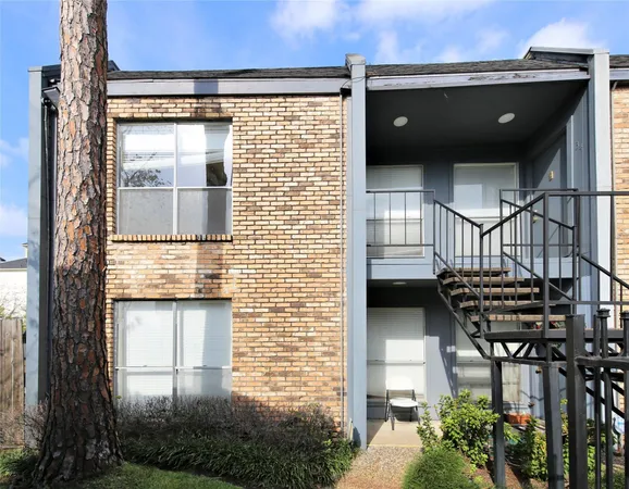 $1,100 | 6202 Skyline Drive, Unit 32, Houston, TX 77057