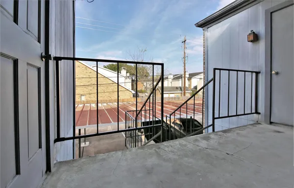 $1,100 | 6202 Skyline Drive, Unit 32, Houston, TX 77057