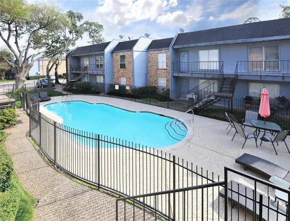$1,100 | 6202 Skyline Drive, Unit 32, Houston, TX 77057