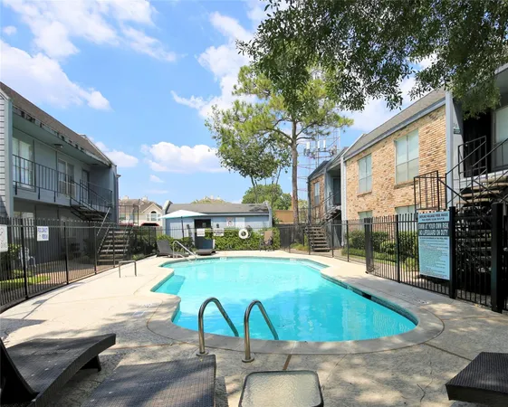 $1,100 | 6202 Skyline Drive, Unit 32, Houston, TX 77057