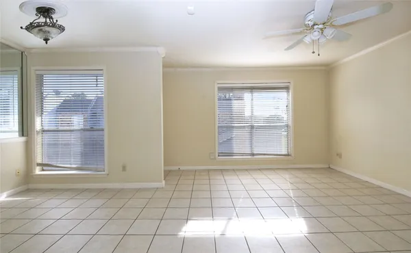 $1,100 | 6202 Skyline Drive, Unit 32, Houston, TX 77057