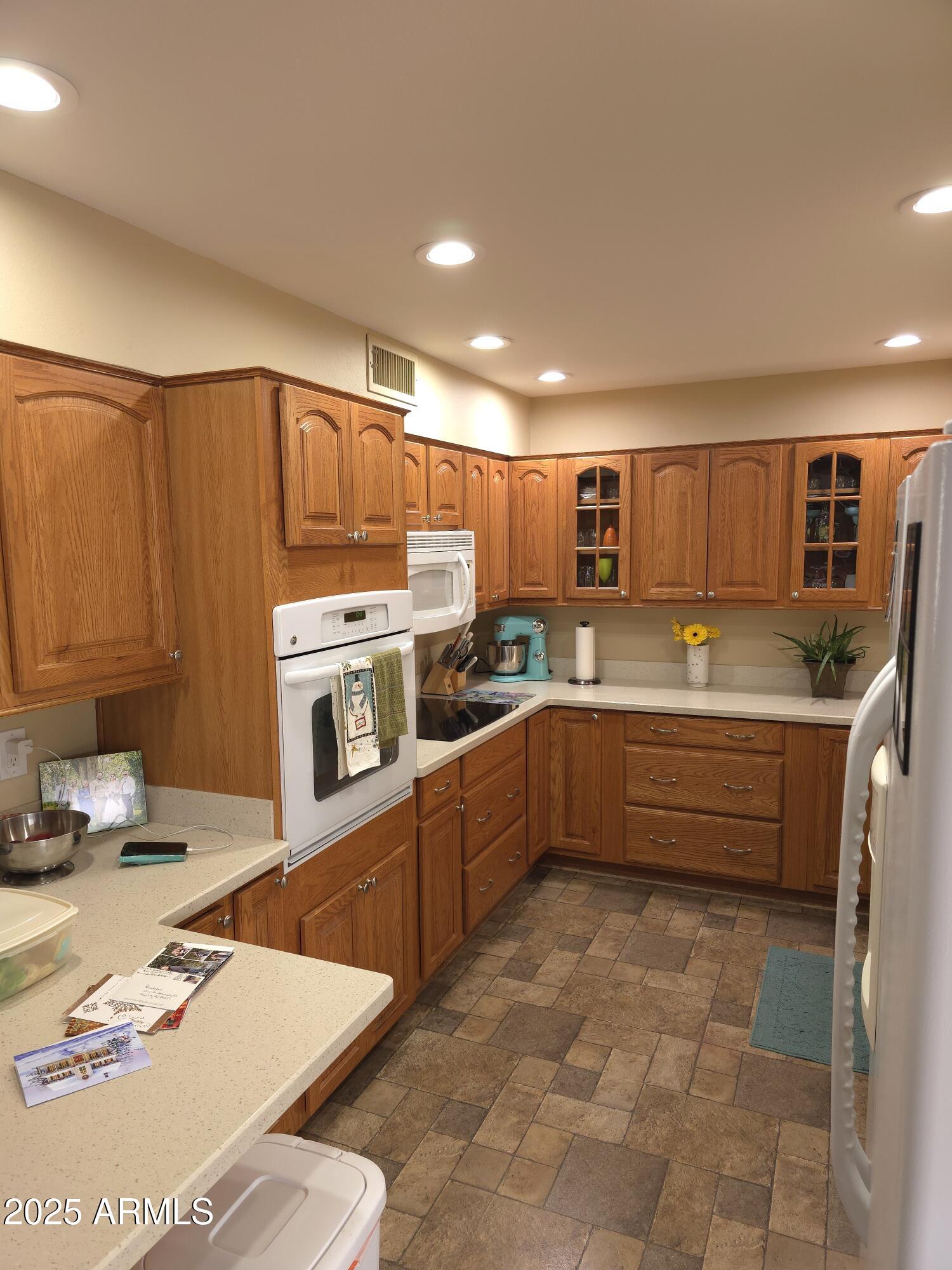 9701 West Greenway Road Sun City, AZ 85351 - Photo 8 of 13 KITCHEN.1