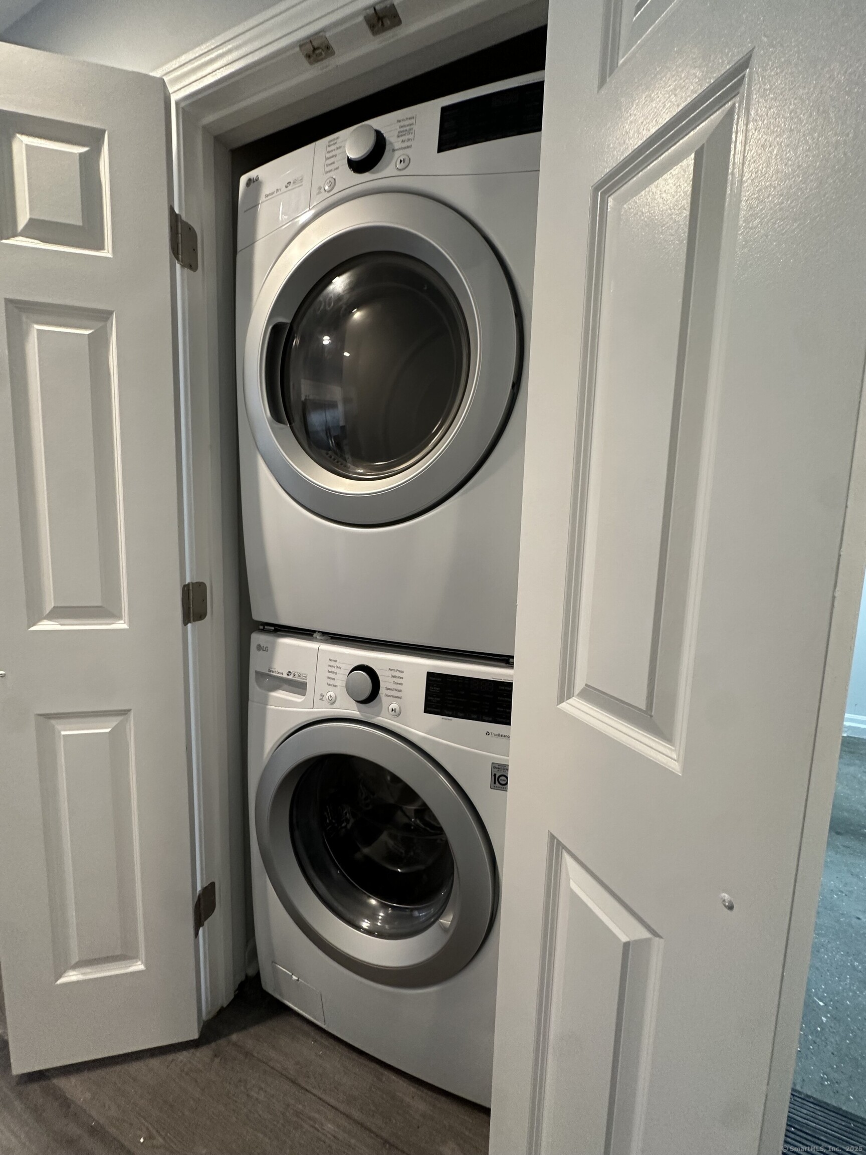 13 Deer Run, Unit 13 Bethel, CT 06801 - Photo 10 of 22 a utility room with dryer and washer