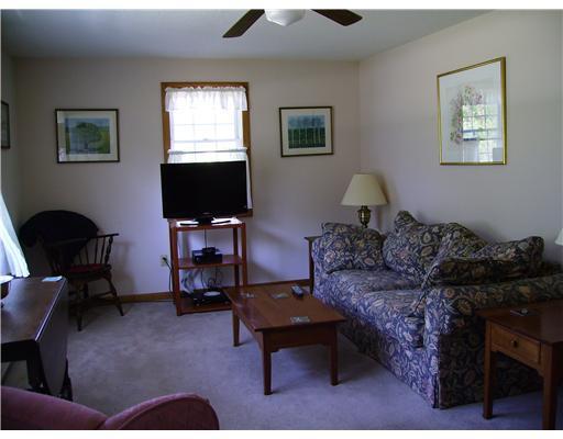 42 South Bay Road Franklin, ME 04634 - Photo 11 of 19 Living Room.