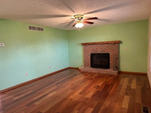 22500 Delaware County Line Road Marysville, OH 43040 - Photo 9 of 60 LIVING ROOM