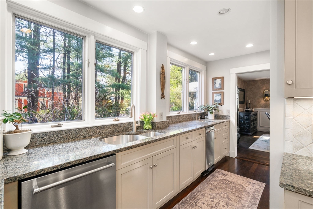 16 Denton Road Wellesley, MA 02482 - Photo 18 of 34