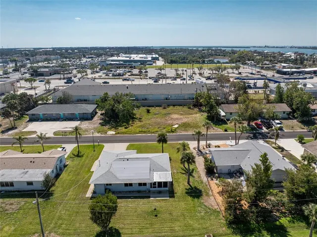 $1,850 | 1720 Florence Avenue, Englewood, FL 34223