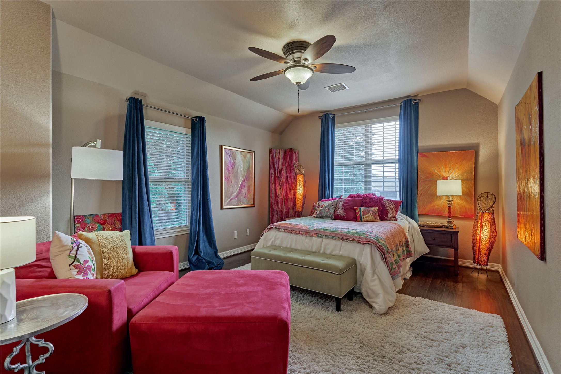 19089 Grandview Point Montgomery, TX 77356 - Photo 41 of 48 a bedroom with two beds and a chandelier