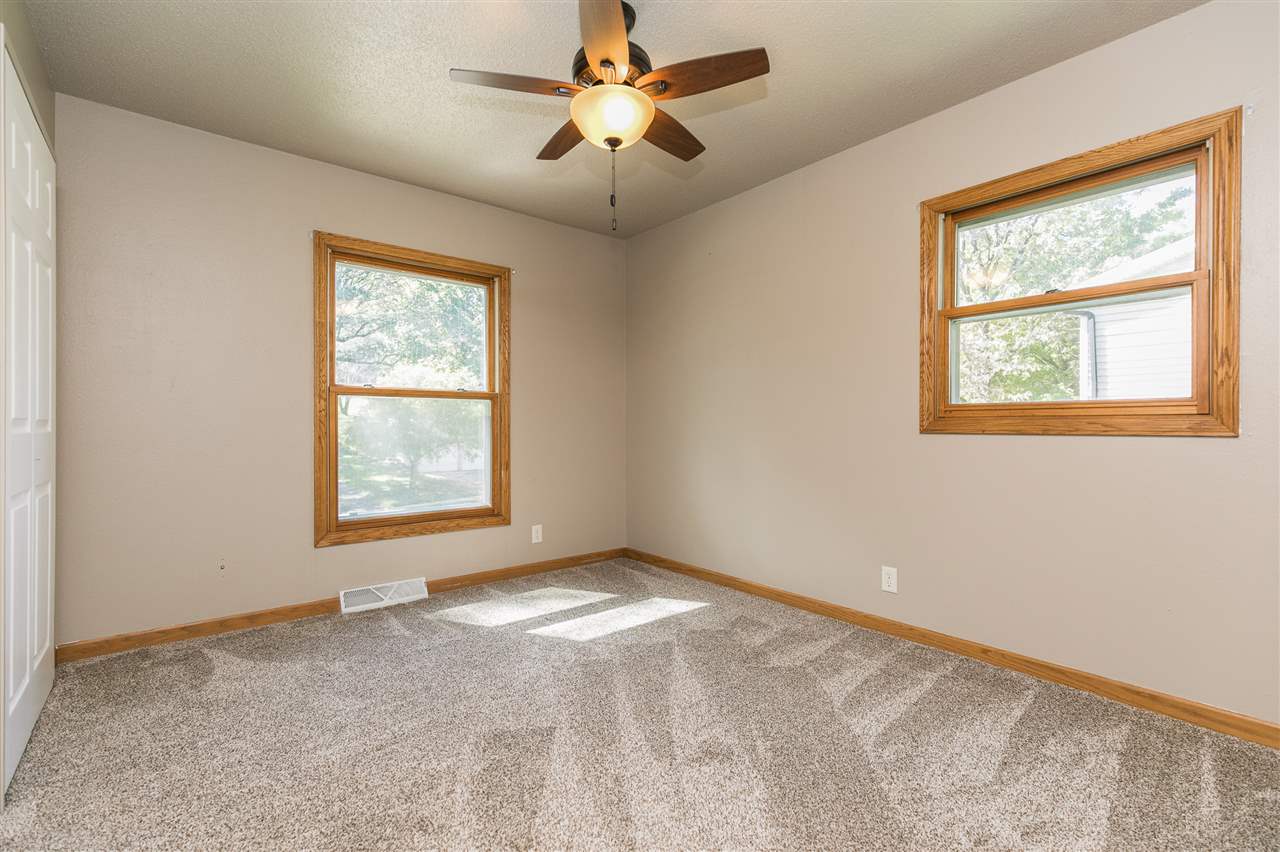 170 Chatham Road Northeast Cedar Rapids, IA 52402 - Photo 25 of 50 Gallery Image 25