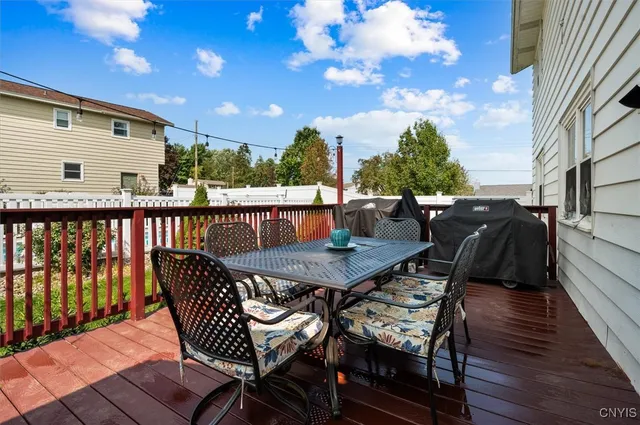 $379,000 | 11 Regency Road, New Hartford, NY 13413