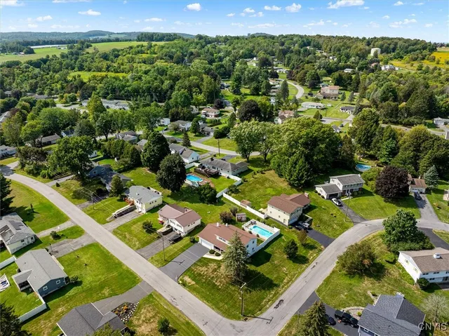 $379,000 | 11 Regency Road, New Hartford, NY 13413