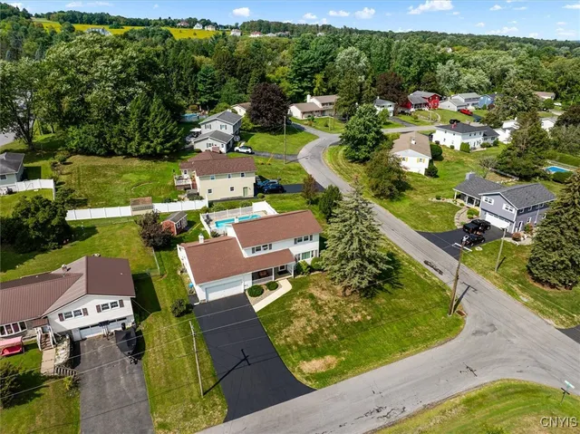 $379,000 | 11 Regency Road, New Hartford, NY 13413