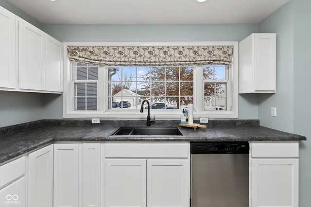 $259,999 | 1425 Gauley River Drive, Mishawaka, IN 46544