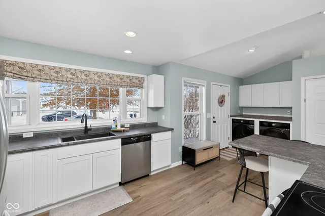 $259,999 | 1425 Gauley River Drive, Mishawaka, IN 46544