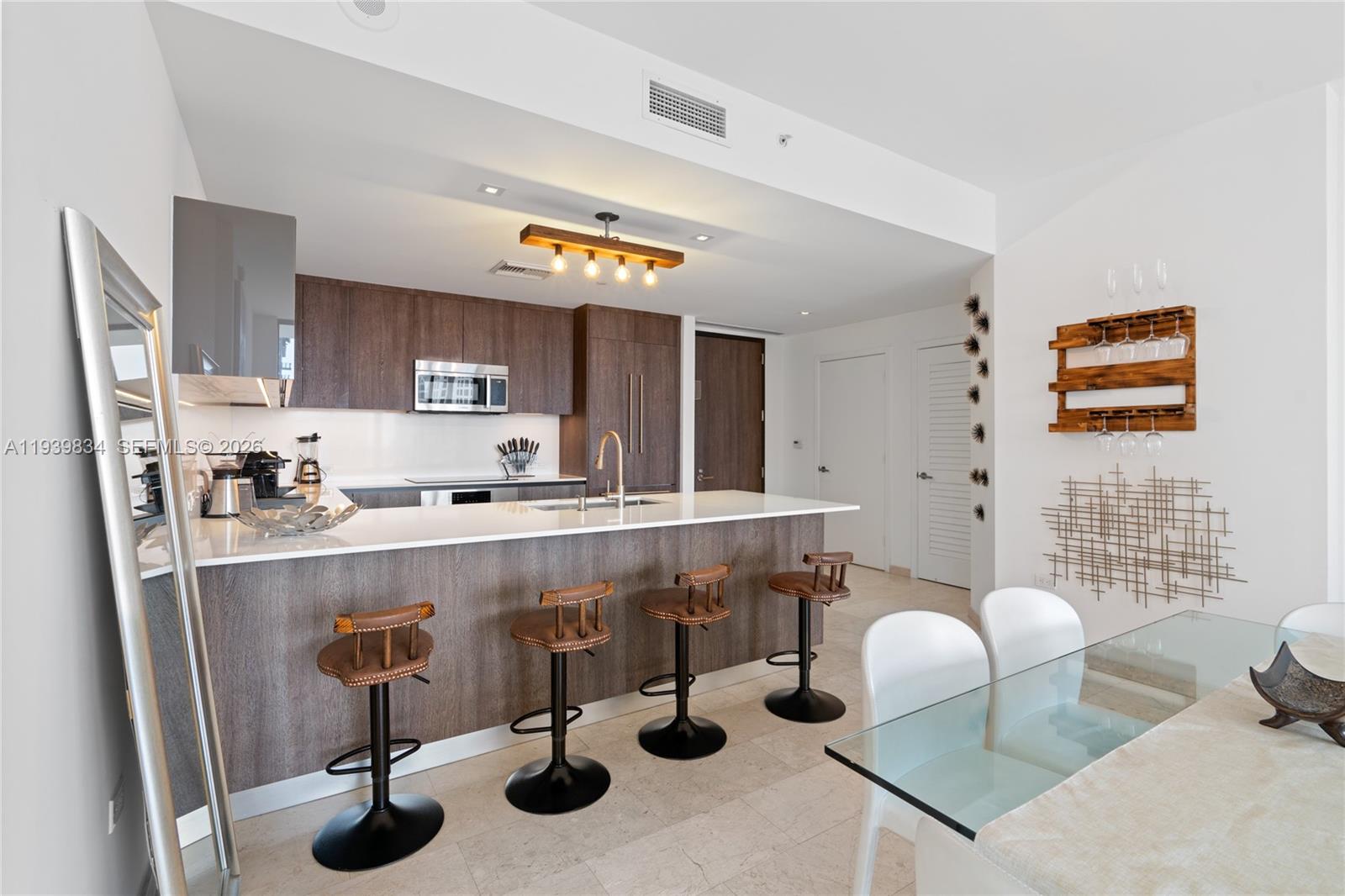 88 Southwest 7th Street, Unit 3403 Miami, FL 33130 - Photo 4 of 37 Photo 4