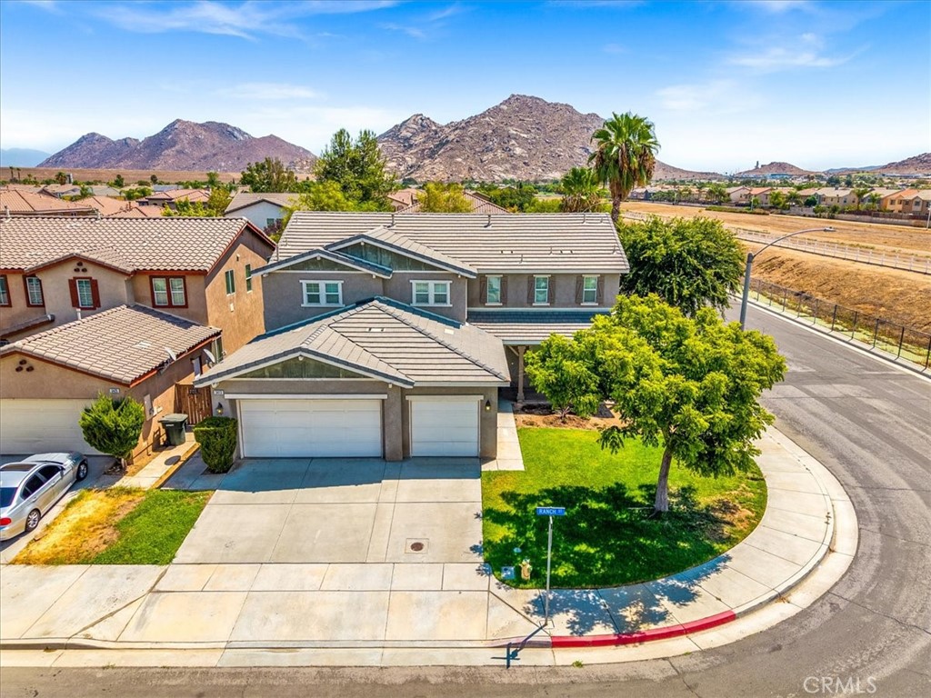 3413 Ranch Street Perris, CA 92571 - Photo 5 of 57 The huge Corner Lot