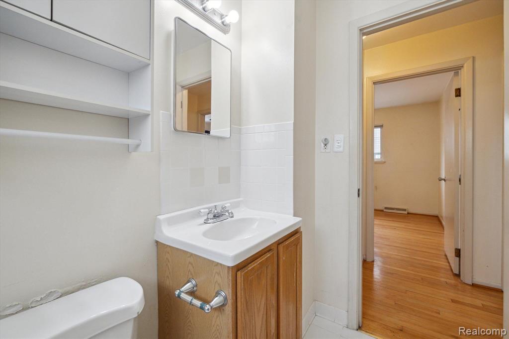 1626 Cambridge Road Berkley, MI 48072 - Photo 23 of 34