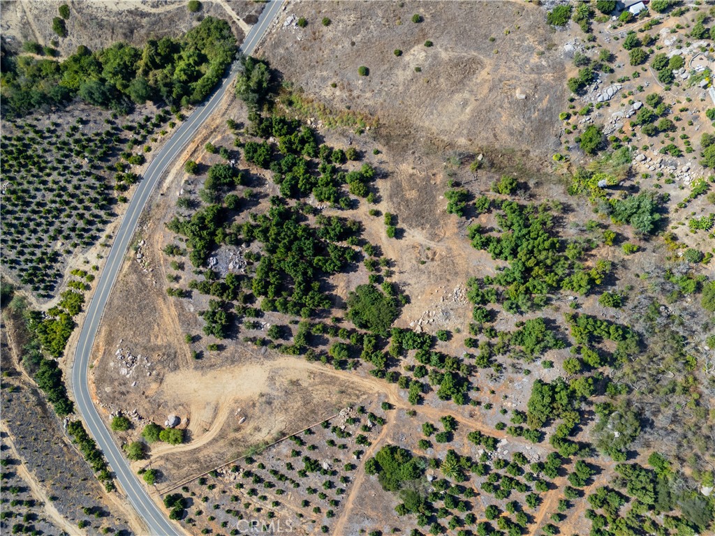 23476 La Vella Road Temecula, CA 92590 - Photo 20 of 29 a view of a garden with a pathway