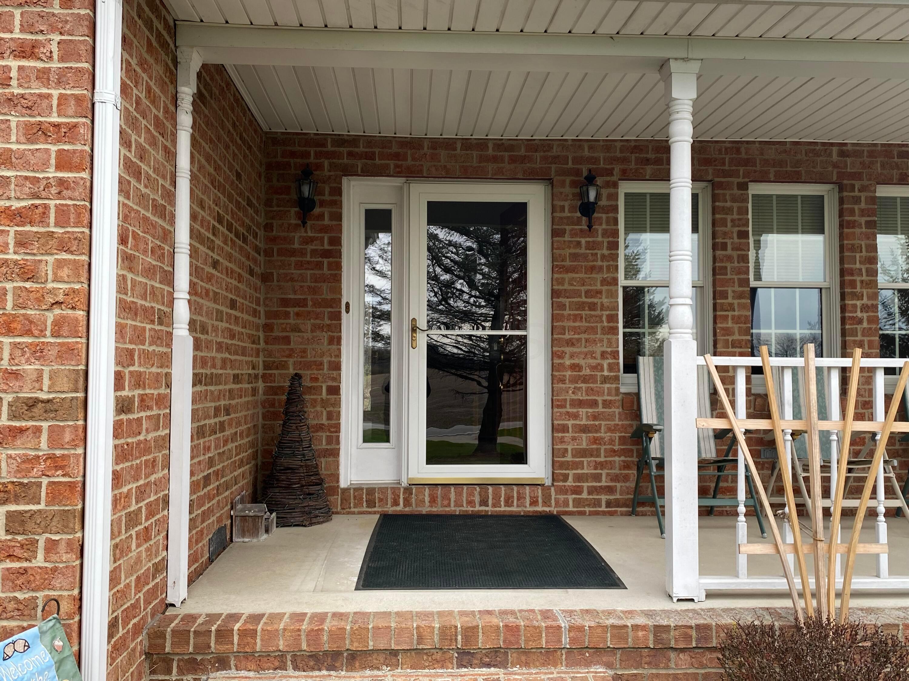 1675 Northridge Road Circleville, OH 43113 - Photo 12 of 49 Welcoming Entrance