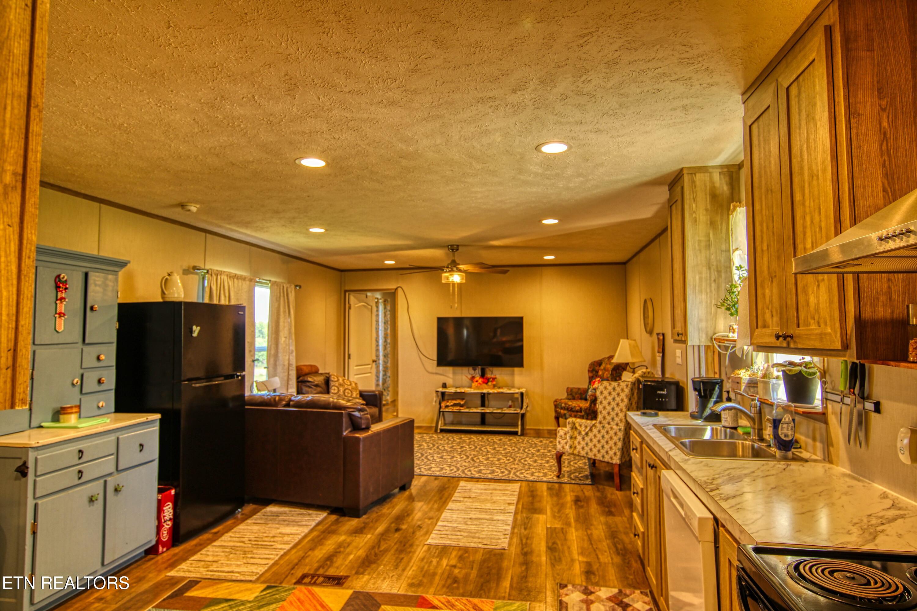 831 Fritzsche Loop Jamestown, TN 38556 - Photo 10 of 32 Kit/LR