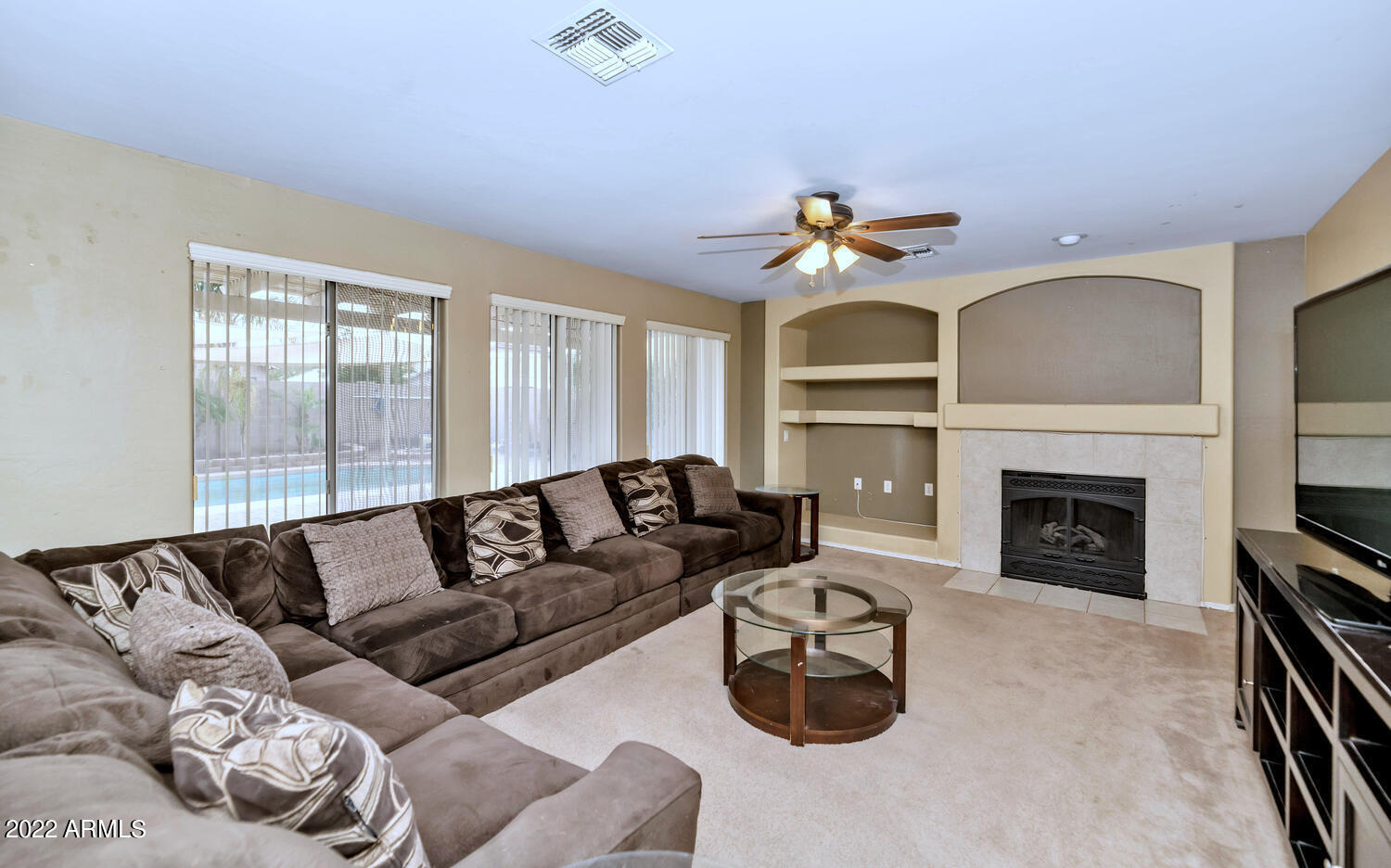 9717 West Riverside Avenue Tolleson, AZ 85353 - Photo 6 of 35 9717 West Riverside Avenue-large-008-013