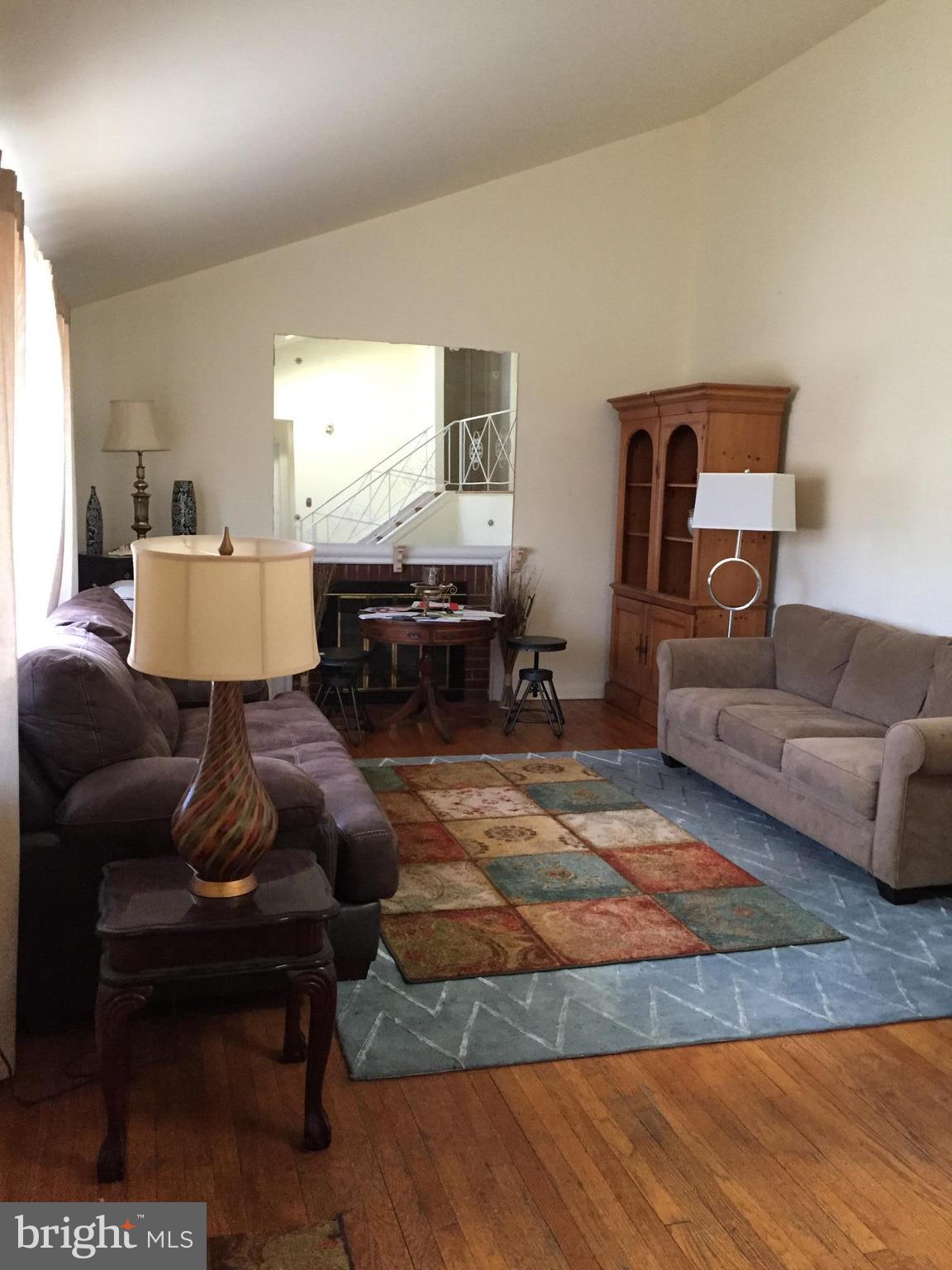 13115 Bluhill Road Silver Spring, MD 20906 - Photo 3 of 11 Living Room