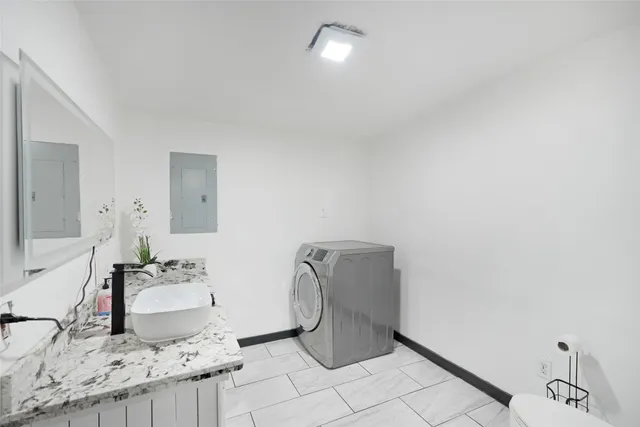 $1,675 | 2521 County Road 3550, Cleveland, TX 77327