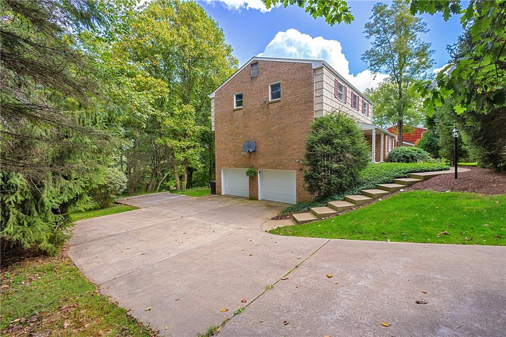 3631 Logan Ferry Road Murrysville, PA 15668 - Photo 4 of 25 Gallery Image 4