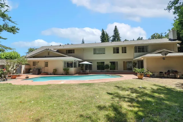 $1,495,000 | 631 Wilhaggin Drive, Sacramento, CA 95864