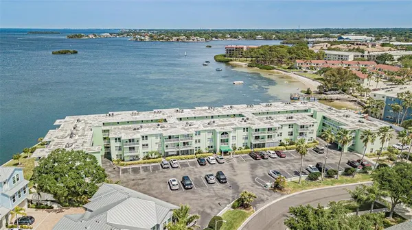 $2,700 | 464 North Paula Drive, Unit 109, Dunedin, FL 34698