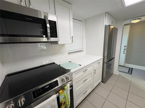 $2,700 | 464 North Paula Drive, Unit 109, Dunedin, FL 34698