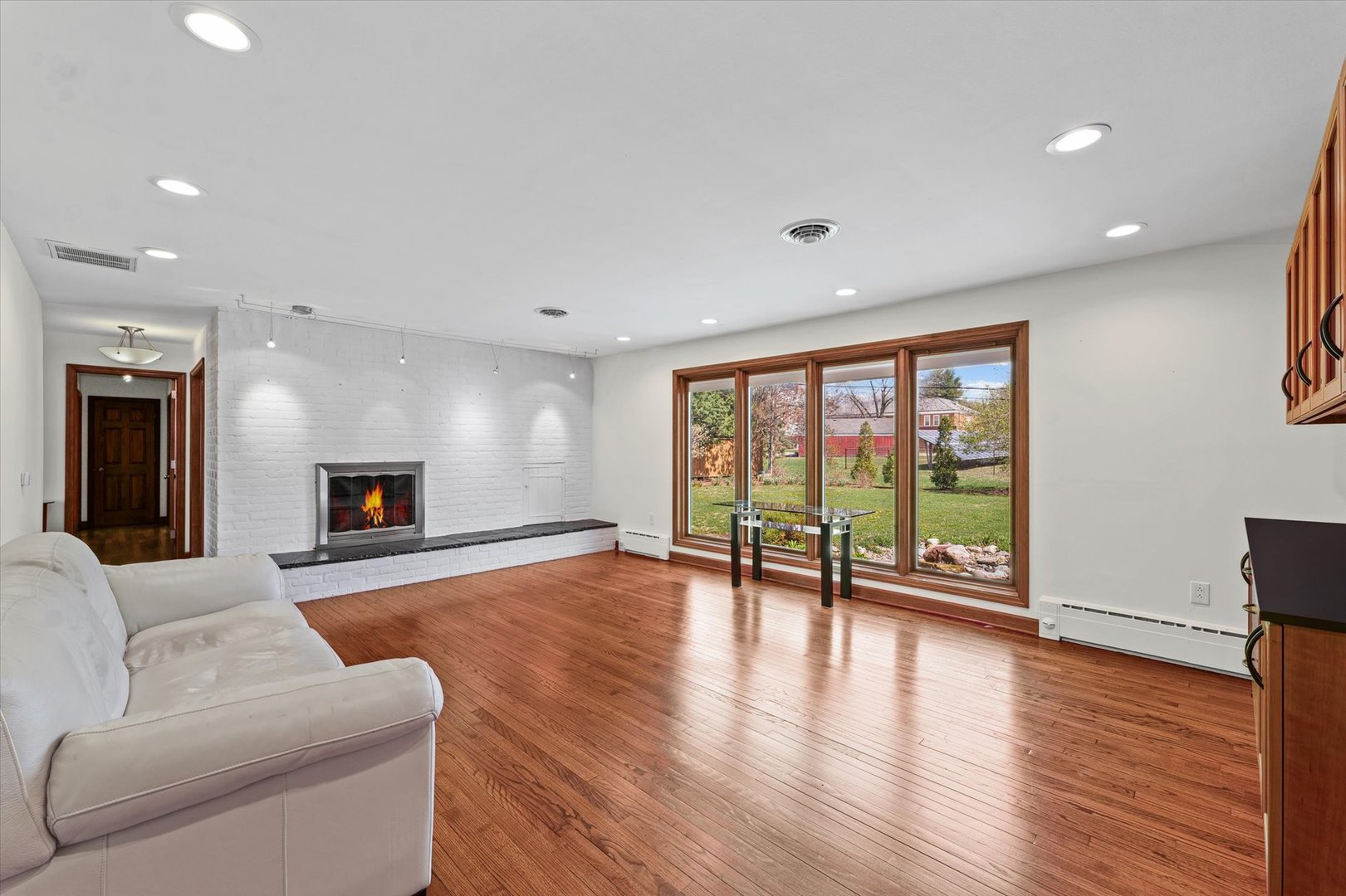 1004 Mayfair Road Champaign, IL 61821 - Photo 11 of 33 Gallery Image 11