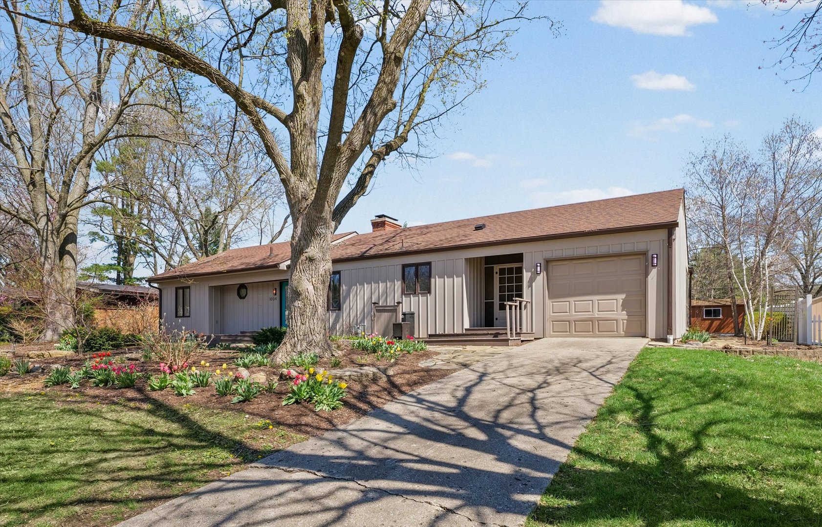 1004 Mayfair Road Champaign, IL 61821 - Photo 2 of 33 Gallery Image 2