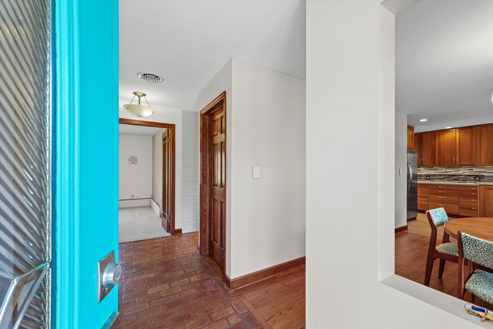 1004 Mayfair Road Champaign, IL 61821 - Photo 4 of 33 Gallery Image 4