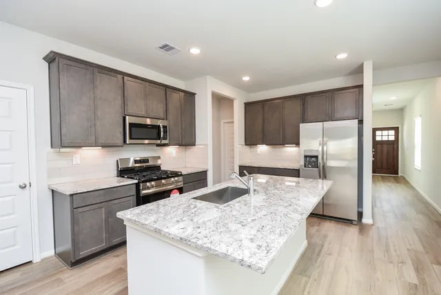 $1,950 | 8319 Bristlecone Pine Way, Magnolia, TX 77354