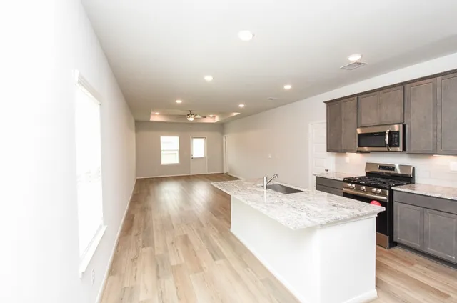 $1,950 | 8319 Bristlecone Pine Way, Magnolia, TX 77354