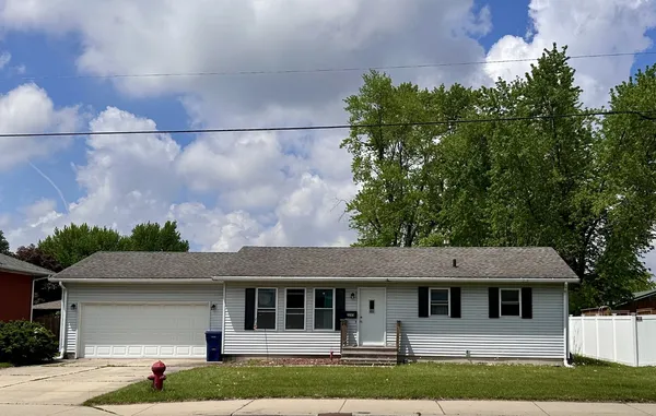 $169,000 | 2293 St Vincent Avenue, LaSalle, IL 61301