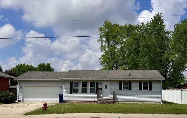 $181,500 | 2293 St Vincent Avenue, LaSalle, IL 61301